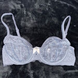 Victoria's Secret Lace Underwire Bra - Light Gray